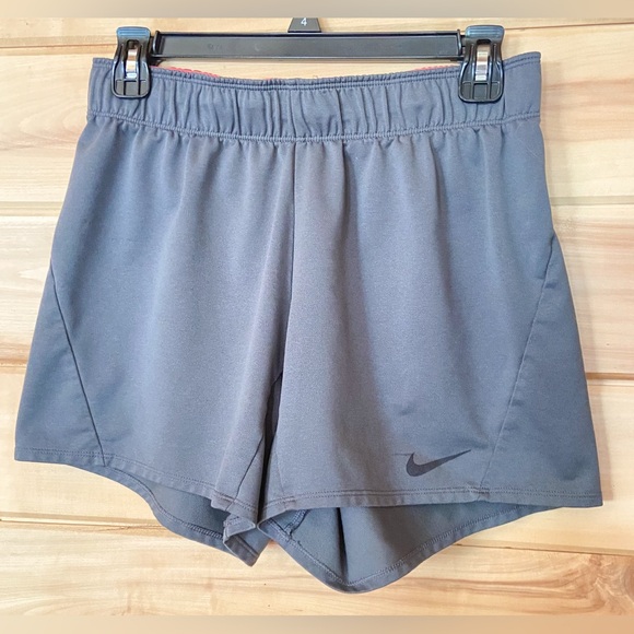 Nike Women's Athletic Shorts in Gray with Pink Accent and Drawstring Size Small - Picture 3 of 8